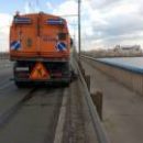 В Киеве дезинфицируют дороги и мосты