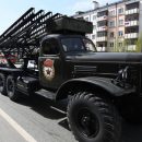 В Казани ветеранов поздравляют с помощью танков и 