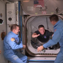 Переход экипажа Crew Dragon на МКС запечатлели на видео