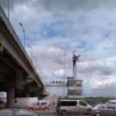 В Киеве неизвестный минировал Мост метро, полиция провела спецоперацию. Опубликовано фото подозреваемого