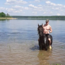 Почти как Путин: Марат Хуснуллин опубликовал фото с голым торсом на коне