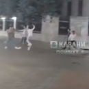 В Казани на улице Баумана молодые парни устроили массовую драку
