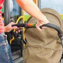 Кондуктор в Казани выкинул из салона автобуса бесхозную коляску ребенка-инвалида
