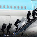 Стюардесса раскрыла способы выживания при захвате самолета террористами