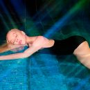 Внешность Кристины Агилеры в купальнике с глубоким декольте вызвала споры в сети