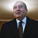 Армянская оппозиция попросит президента поддержать требования армии