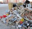 На проспекте Григоренко образовалась свалка из строительного мусора
