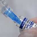 Ученый назвал скафандр единственным способом защиты от COVID-19 без вакцинации