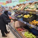 Отдыхающий в Крыму россиянин пожаловался на столичные цены в местных магазинах