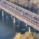 Обрушение моста в Киеве попало на видео