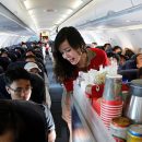 Стюардесса связала черты личности пассажиров с их предпочтениями в напитках