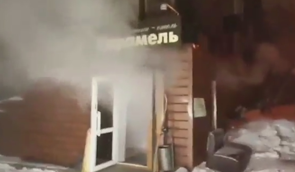 Пять человек погибли из-за прорыва трубы в хостеле в Перми Пять человек погибли из-за прорыва трубы в хостеле в Перми