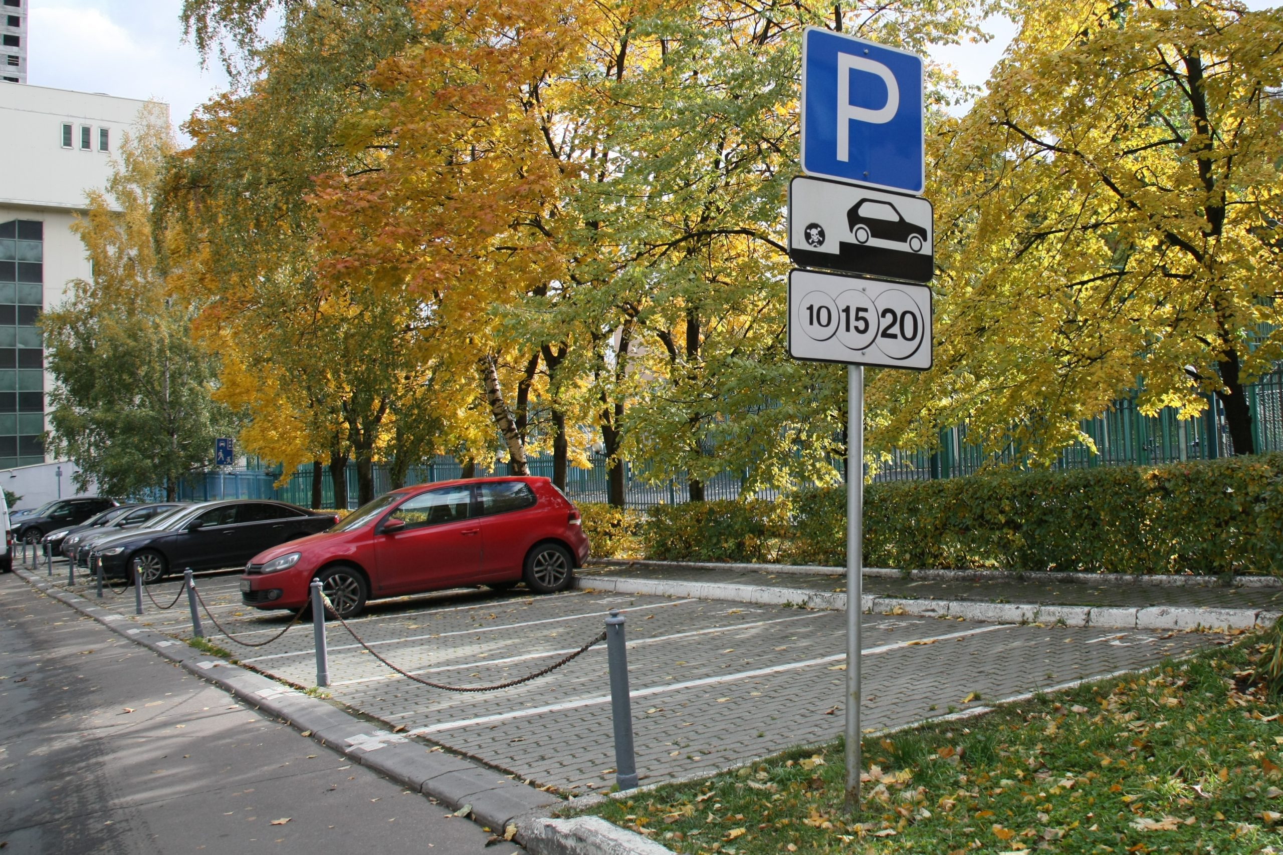 В Раменках отказались от проекта платных парковок