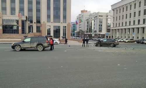 В центре Казани произошло ДТП: пострадала девочка В центре Казани произошло ДТП: пострадала девочка