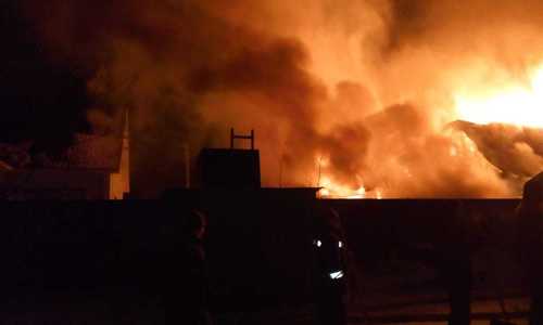Крупный пожар в Татарстане: погибла женщина, двое мужчин госпитализированы Крупный пожар в Татарстане: погибла женщина, двое мужчин госпитализированы