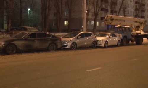 Так выглядит боль: в Казани ЗИЛ врезался в Cadillac, BMW, KIA и «Ладу» Так выглядит боль: в Казани ЗИЛ врезался в Cadillac, BMW, KIA и «Ладу»
