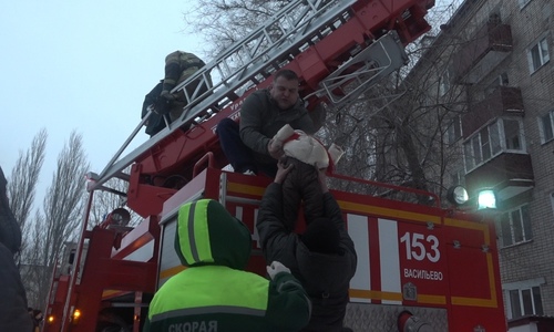 Из горящей пятиэтажки под Казанью спасли 11 человек