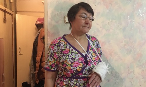«Требую компенсацию в 600 тысяч»: жительница Казани сломала руку на Московском рынке «Требую компенсацию в 600 тысяч»: жительница Казани сломала руку на Московском рынке