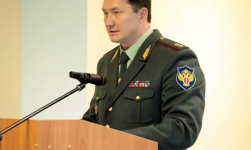 Экс-глава ФСКН Татарстана отправлен под домашний арест Экс-глава ФСКН Татарстана отправлен под домашний арест