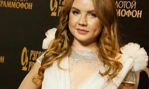 Певица МаkSим из Казани, приняла решение покинуть сцену из-за проблем со здоровьем Певица МаkSим из Казани, приняла решение покинуть сцену из-за проблем со здоровьем