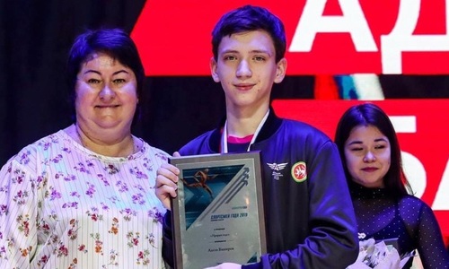 Казанский подросток заработал 150 000, играя в телефон: стоит ли своему ребенку запрещать игры? Казанский подросток заработал 150 000, играя в телефон: стоит ли своему ребенку запрещать игры?
