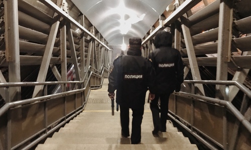 Под Казанью трое подростков ограбили бар и избили хозяйку Под Казанью трое подростков ограбили бар и избили хозяйку
