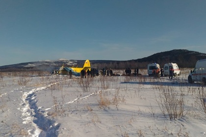 Появилось видео с места крушения самолета в аэропорту Магадана Появилось видео с места крушения самолета в аэропорту Магадана