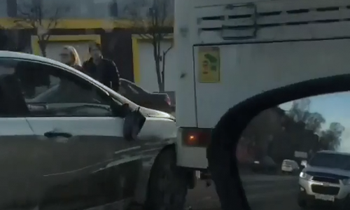 ДТП с пассажирским автобусом спровоцировало серьезную пробку на выезде из Казани ДТП с пассажирским автобусом спровоцировало серьезную пробку на выезде из Казани