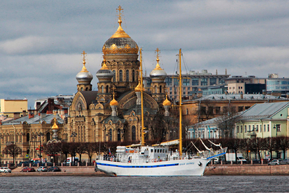Жителям Петербурга запретили ходить в церкви из-за коронавируса Жителям Петербурга запретили ходить в церкви из-за коронавируса