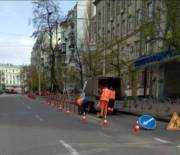 На улице Шота Руставели временно демонтировали делиниаторы На улице Шота Руставели временно демонтировали делиниаторы