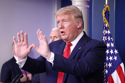 Трамп объяснил отказ носить маску во время коронавируса Трамп объяснил отказ носить маску во время коронавируса
