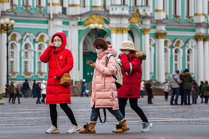 Названа дата возвращения иностранных туристов в Россию Названа дата возвращения иностранных туристов в Россию