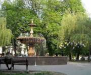 Киевсовет не возобновит договор аренды земли возле сквера в центре Киевсовет не возобновит договор аренды земли возле сквера в центре