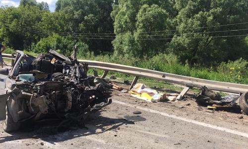Появилось видео момента жуткой аварии под Казанью, в которой погибли три человека Появилось видео момента жуткой аварии под Казанью, в которой погибли три человека