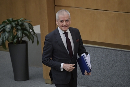 Онищенко призвал ужесточить масочный режим в Москве Онищенко призвал ужесточить масочный режим в Москве