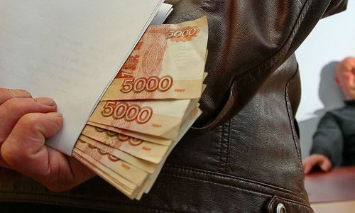 Пытались развести на взятку: татарстанец рассказал, как чиновники вымогали у него деньги Пытались развести на взятку: татарстанец рассказал, как чиновники вымогали у него деньги