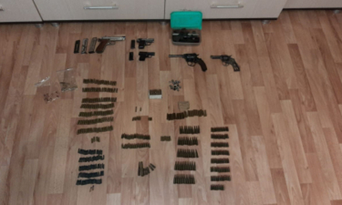 В квартире казанской пенсионерки нашли запас оружия и патронов В квартире казанской пенсионерки нашли запас оружия и патронов