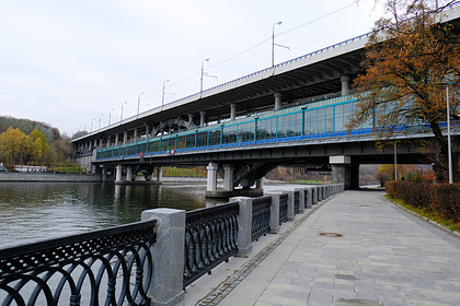 В Москве-реке нашли тело новорожденного В Москве-реке нашли тело новорожденного