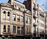 Владельцев памятников архитектуры в Киеве оштрафовали почти на миллион гривен Владельцев памятников архитектуры в Киеве оштрафовали почти на миллион гривен