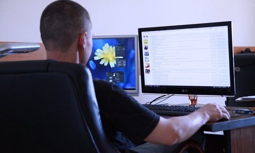 «Оказывает интимные услуги»: житель Казани оклеветал бывшую девушку в интернете