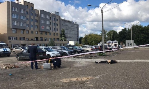 В центре Казани утром обнаружили труп охранника офисного центра В центре Казани утром обнаружили труп охранника офисного центра