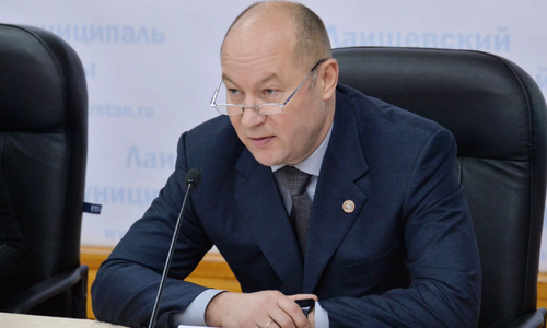 Штаб Навального: глава аппарата президента РТ Асгат Сафаров потратил в 4 раза больше, чем заработал Штаб Навального: глава аппарата президента РТ Асгат Сафаров потратил в 4 раза больше, чем заработал