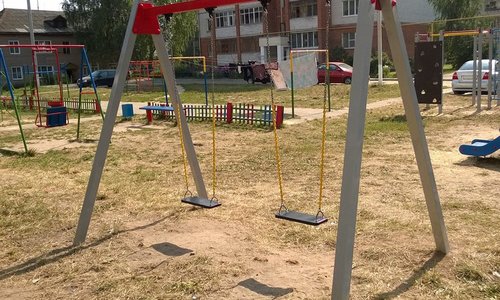 12-летний школьник из Казани найден на качелях в состоянии комы 12-летний школьник из Казани найден на качелях в состоянии комы