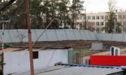 Жители Деснянского района просят обеспечить проход пешеходов через остановленную стройку в парке