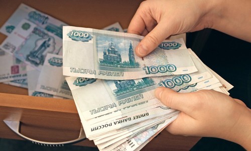 Почти треть российских семей откладывают на будущее своих детей Почти треть российских семей откладывают на будущее своих детей