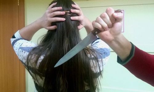 В Казани 19-летний парень из ревности зарезал возлюбленную — проститутку В Казани 19-летний парень из ревности зарезал возлюбленную — проститутку