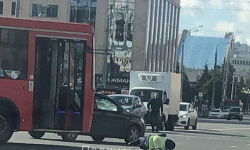 Соцсети: в Казани автобус сбил сотрудника Госавтоинспекции Соцсети: в Казани автобус сбил сотрудника Госавтоинспекции