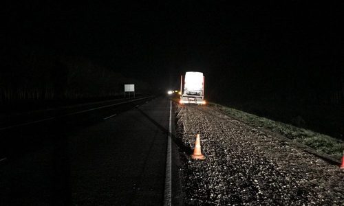 Под Казанью водитель «КАМАЗА» насмерть сбил стоящего на дороге человека Под Казанью водитель «КАМАЗА» насмерть сбил стоящего на дороге человека