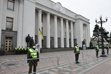 На Украине призвали Запад вернуть многомиллиардный долг На Украине призвали Запад вернуть многомиллиардный долг