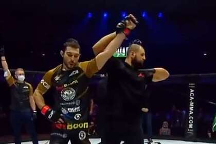 Бойца MMA лишили победы вопреки решению судей Бойца MMA лишили победы вопреки решению судей